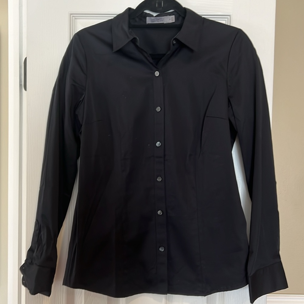 Women’s The Limited Essential Shirt in Black Size Medium